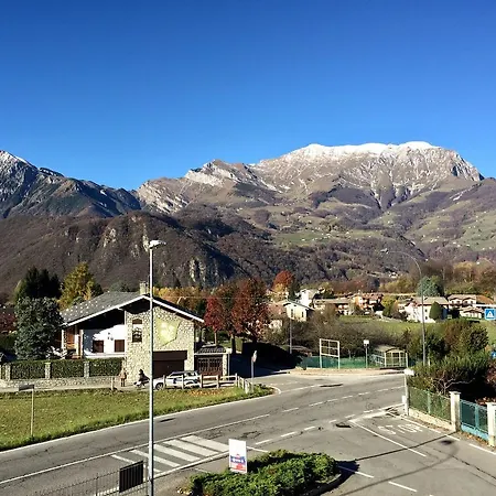 Como's Mountains B&B 크레메노